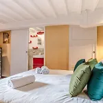 Charming Mezzanino Apartment Siena