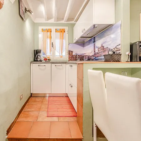 Charming Mezzanino Апартаменты *