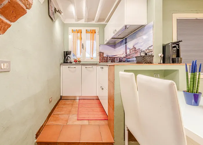 Charming Mezzanino Apartman *
